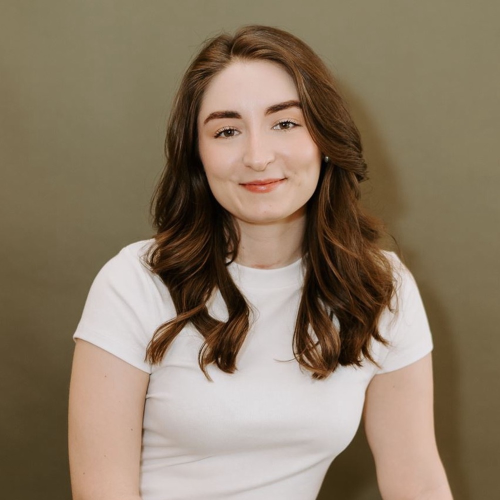 Meet your Posher, Monica.